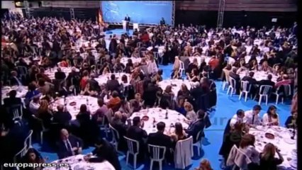 Rajoy no arropa a González tras la imputación de su mujer