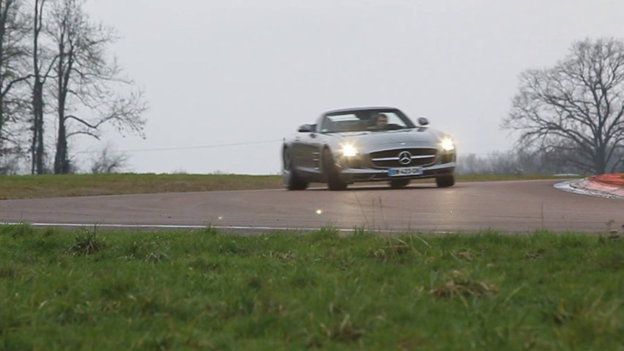 Essai vidéo de la Mercedes SLS AMG Roadster