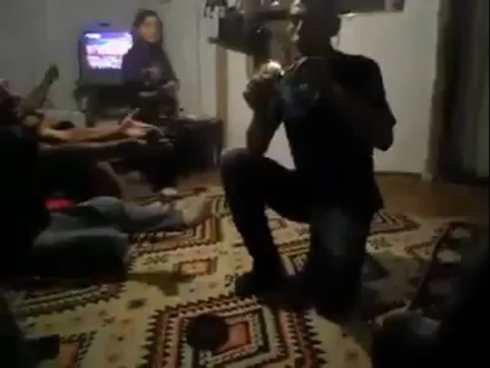 Evin İçine Torpil Atan Adam