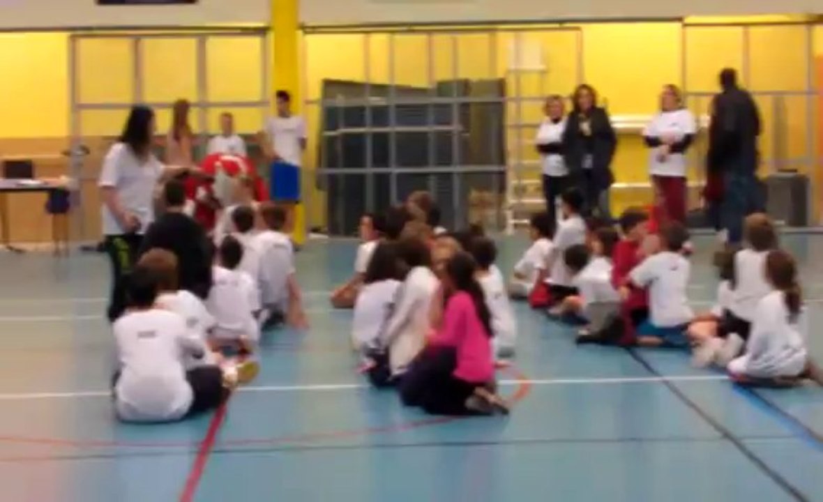 L'arrivée du Père Noël lors du tournoi de Noël...