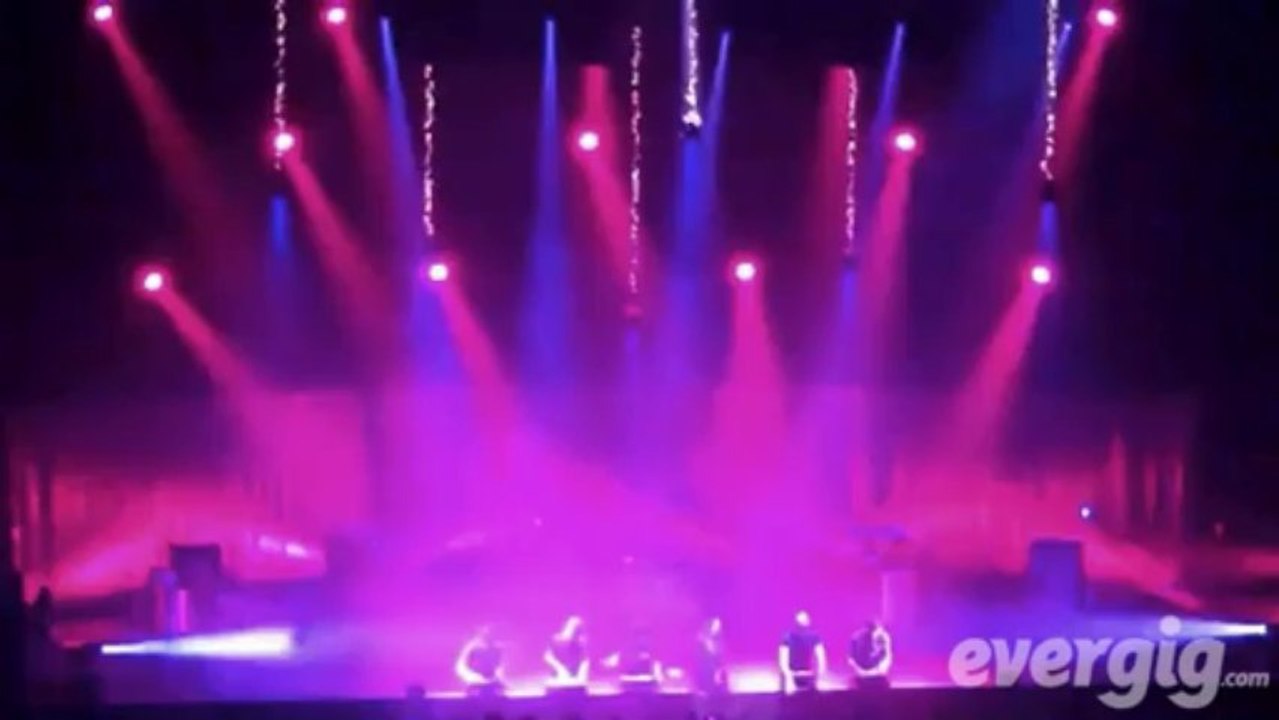 Zazie "Medley Brésilien (Temps plus vieux / Sur toi / Je suis un homme / Un point c'est toi)" - Le Dôme - Concert Evergig Live - Son HD