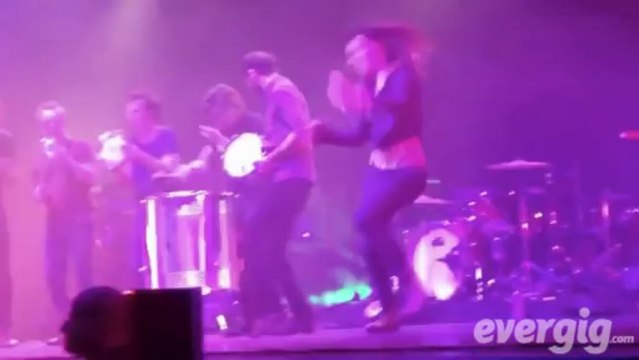 Zazie Medley Brazil : Temps plus vieux / Sur toi / Je suis un homme / Un point c'est toi - Halle Tony Garnier - Concert Evergig Live - Son HD