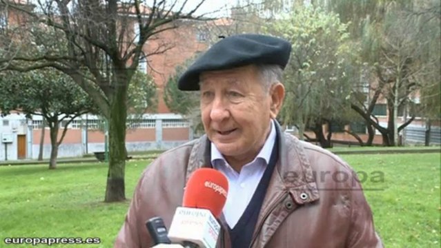 El Papa Francisco se pone la 'txapela'