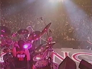 Bon Jovi - Livin' on a Prayer (Live in Tokyo, 1988)