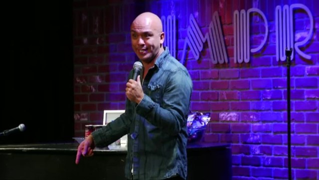 Comedians Give Thanks to Comedy Gives Back