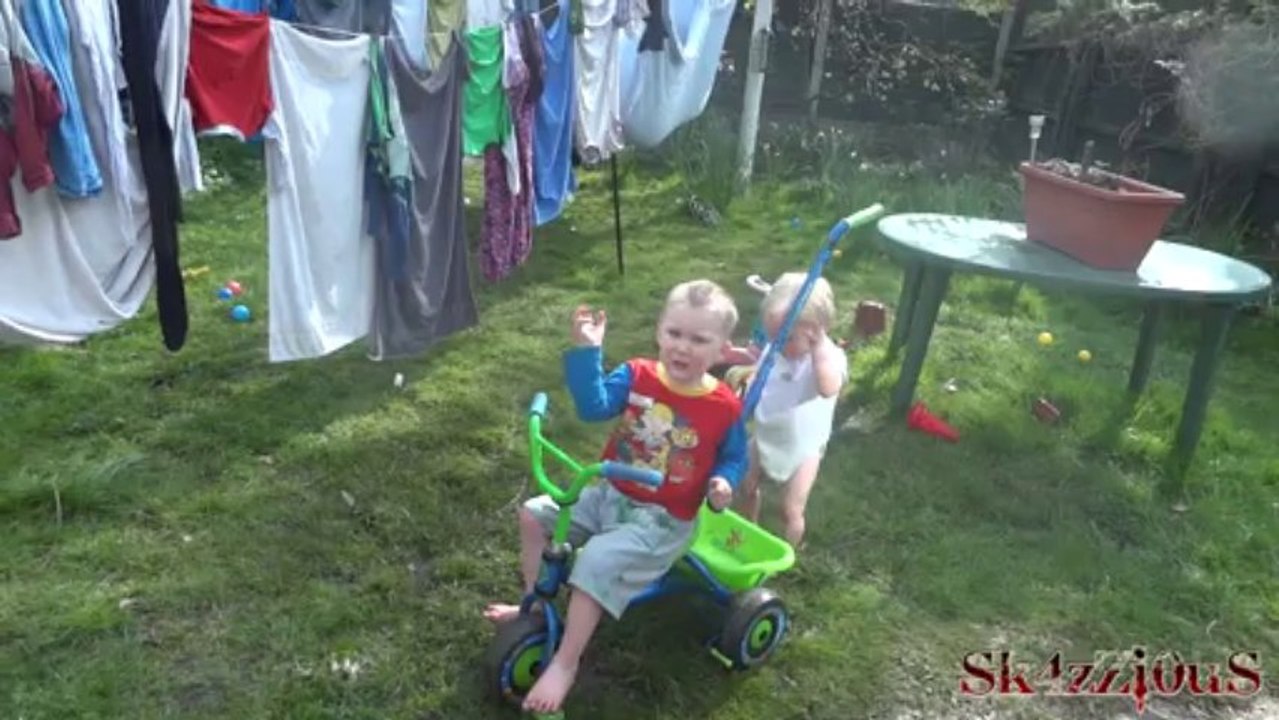 BUBBLES - Vlog Day 248 12/04/2012