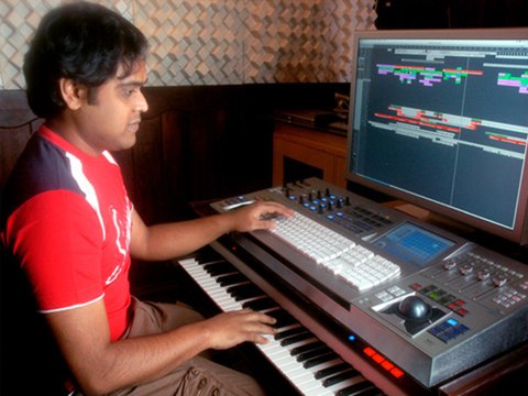 Harris Jayaraj And Jiiva Join Hands For Endrendrum Punnagai