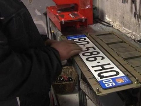 Le trafic des fausses plaques d'immatriculation - 20/12