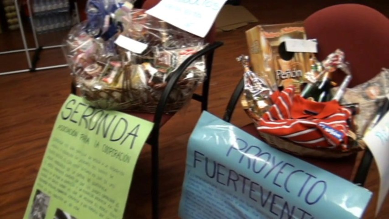 VII Mercadillo Solidario de Candás del 20 al 23 de diciembre 2013