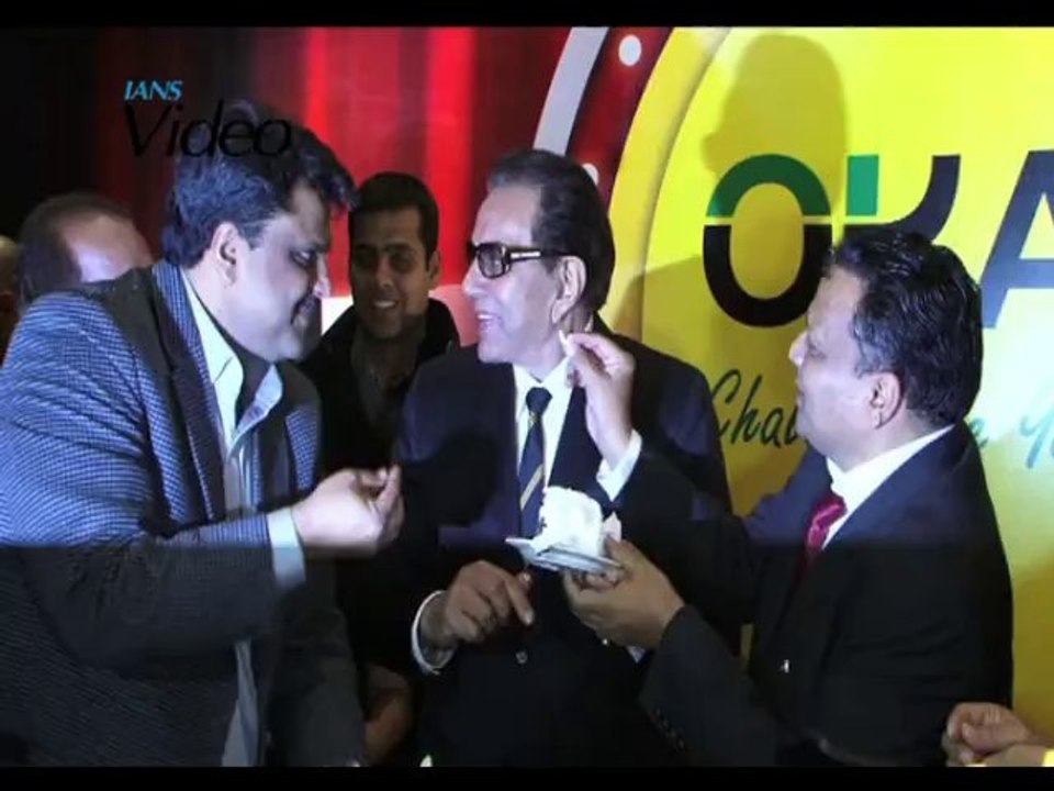 Dharmendra gets lifetime achievement award