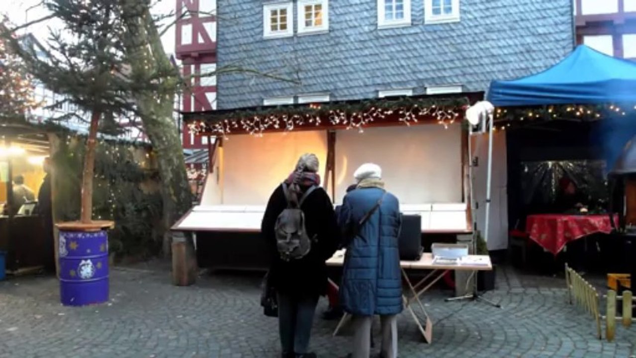 das Leben der Anderen - eine Rauminstallation von Edwin Moes