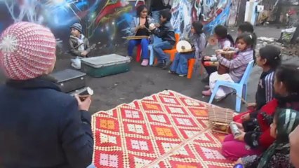 Camp de Villebon : atelier musique avec l'association Animakt