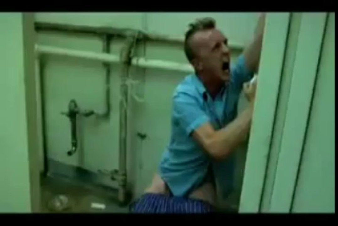 13 Hours in a Warehouse (2008) Fragman