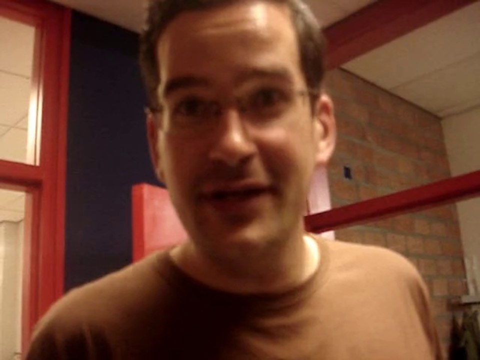 Man bijt Hond Nieuwsjager