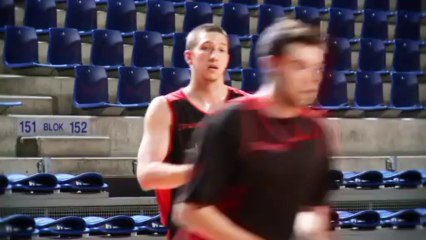 5 and Port of Antwerp Giants wish you Happy Holidays !