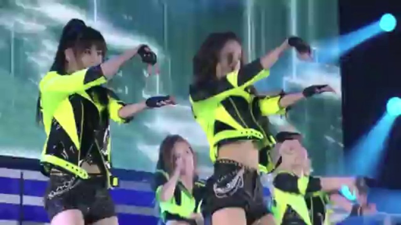 Girls' Generation - Mr. Taxi +T.O.P + Bad Girl(Girls&Peace 2nd Japan Tour)