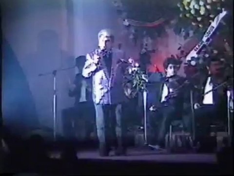 Zeki Müren-Enginde Yavaş Yavaş (Yılbaşı Konseri Bölüm 9)