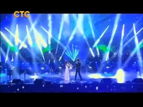 Filip Kirkorov & Alsu (Alsou) 'Sneg' Live! 2012 Crocus City Hall