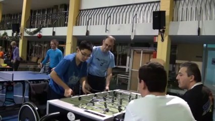 Un futbolín adaptado ayuda en la rehabilitación de pacientes de Parapléjicos