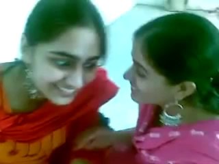 PAKISTANI GIRLS HAVE TALENT ♥ - YouTube