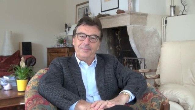 Michel Parmentier président de l'association AJA football veut travailler en équipe