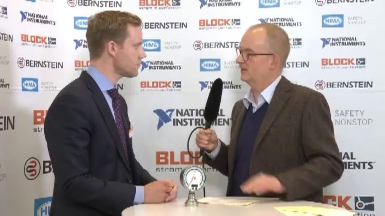 Robert Mönnig, ifm electronic, im Interview auf der SPS IPC