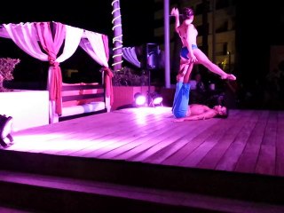 Oasis Sens Dancers WERQ, BITCH!!