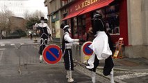 Déambulation de trois mimes