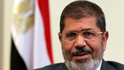 Egypt's Morsi faces trial for prison break