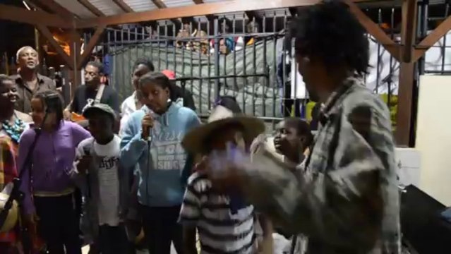 Bakwa Nwel Petit papa Noël - samedi 21 décembre 2013 au marché du Vert-Pré