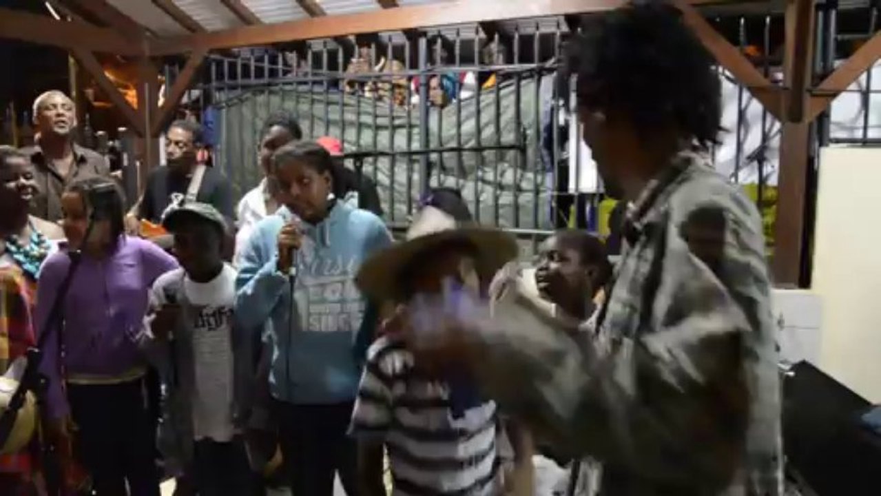 Bakwa Nwel "Petit papa Noël" - samedi 21 décembre 2013 au marché du Vert-Pré