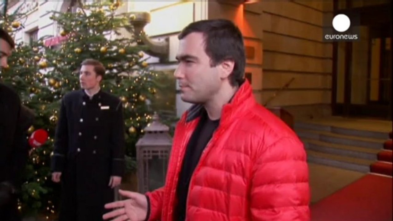 Mihail Hodorkovski ailesine kavuştu