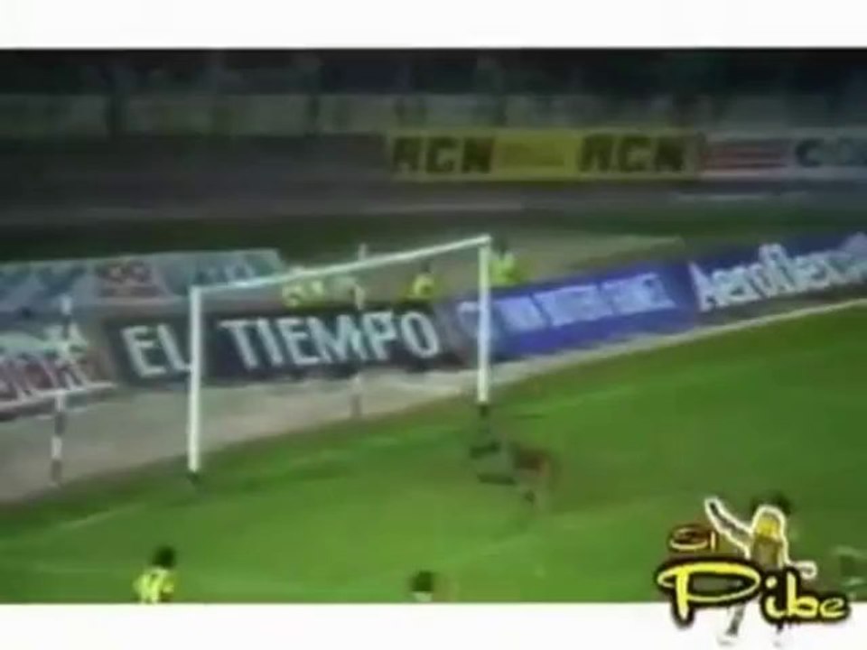 GOL CARLOS VALDERRAMA DEPORTIVO CALI 4X0 THE STRONGEST JUNIO 9 DE 1987