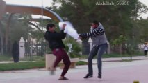 Bataille d'oreiller avec des inconnus en Arabie Saoudite