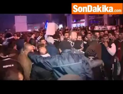 Başkent'te Beşiktaş Taraftarları Futbol Federasyonu'nu Protesto Etti