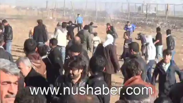 BDP'nin Nusaybin Yürüyüşe ve daha mitinge başlamadan olay çıktı