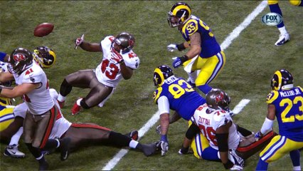 Alec Ogletree forces Bobby Rainey fumble