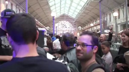 le team Volcolm skateboard en démo au 104 (Paris) avec Gonzalez SOTY 2012