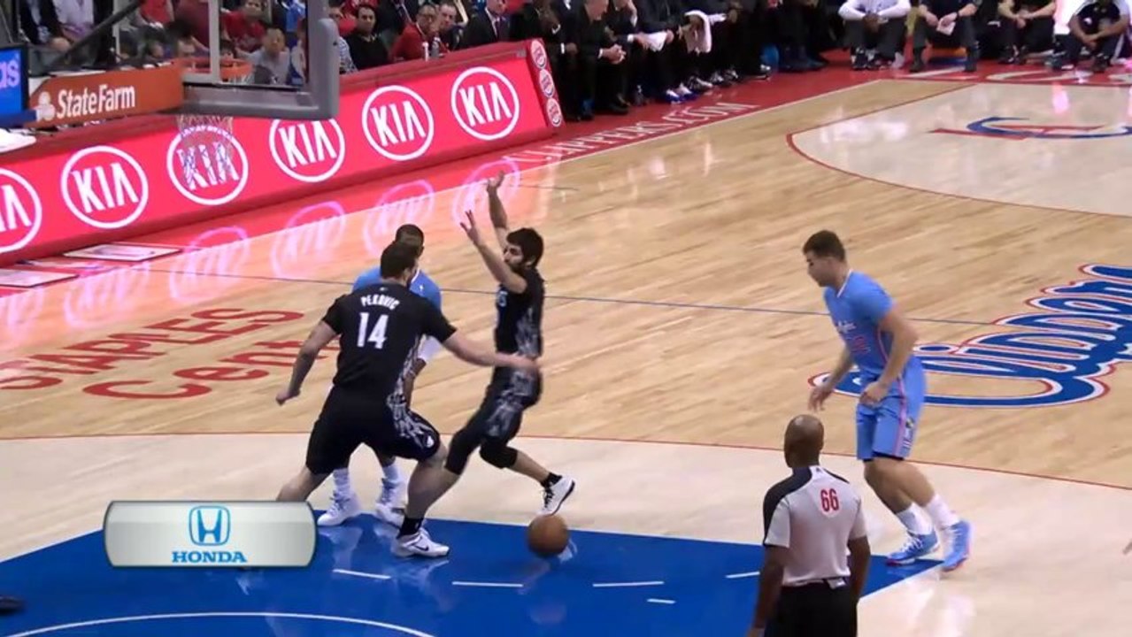 Blake Griffin dunk
