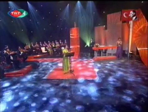 Ayşe TAŞ-İki Karpuz Bir Koltuğa Sığar Mı?
