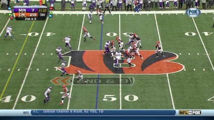 QB Dalton to RB Bernard, 41-yd, pass