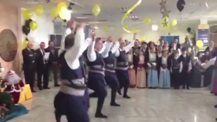 Ποντιακοί χοροί Μελισσανίδης γιορτή ΑΕΚ