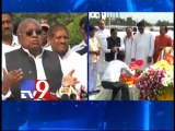 Kiran insults telugus by being absent for PVN's death anniversary - VH