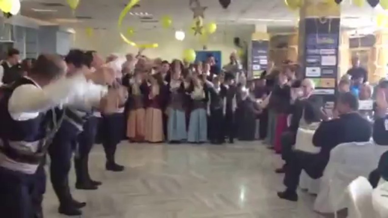 Ποντιακοί χοροί ΑΕΚ γιορτή