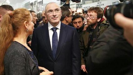 Khodorkovsky vows to stay out of Russia