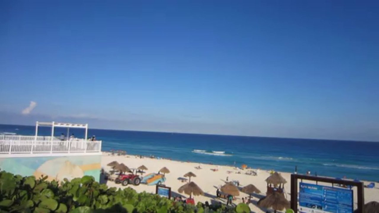 "PLAYA DOLFINES" DE CANCUN  ÉTAT DE YUCATAN  (MEXIQUE)  LE 23 NOVEMBRE 2013
