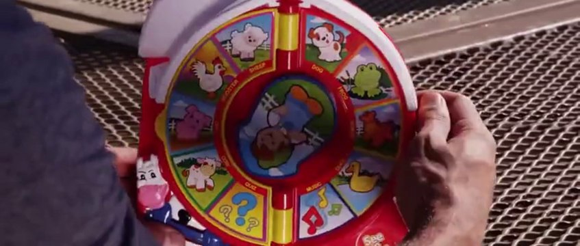 Faire la guerre avec des jouets d'enfant! Trop marrant!