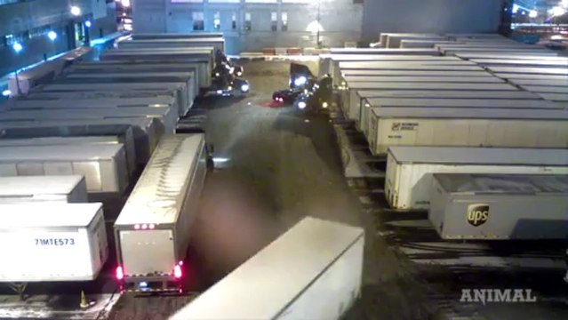 Time Lapse d'un Hangar d'UPS la semaine de NOEL... Impressionnant!