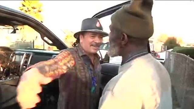 Carlos Santana, les retrouvailles avec son ancien batteur devenu SDF