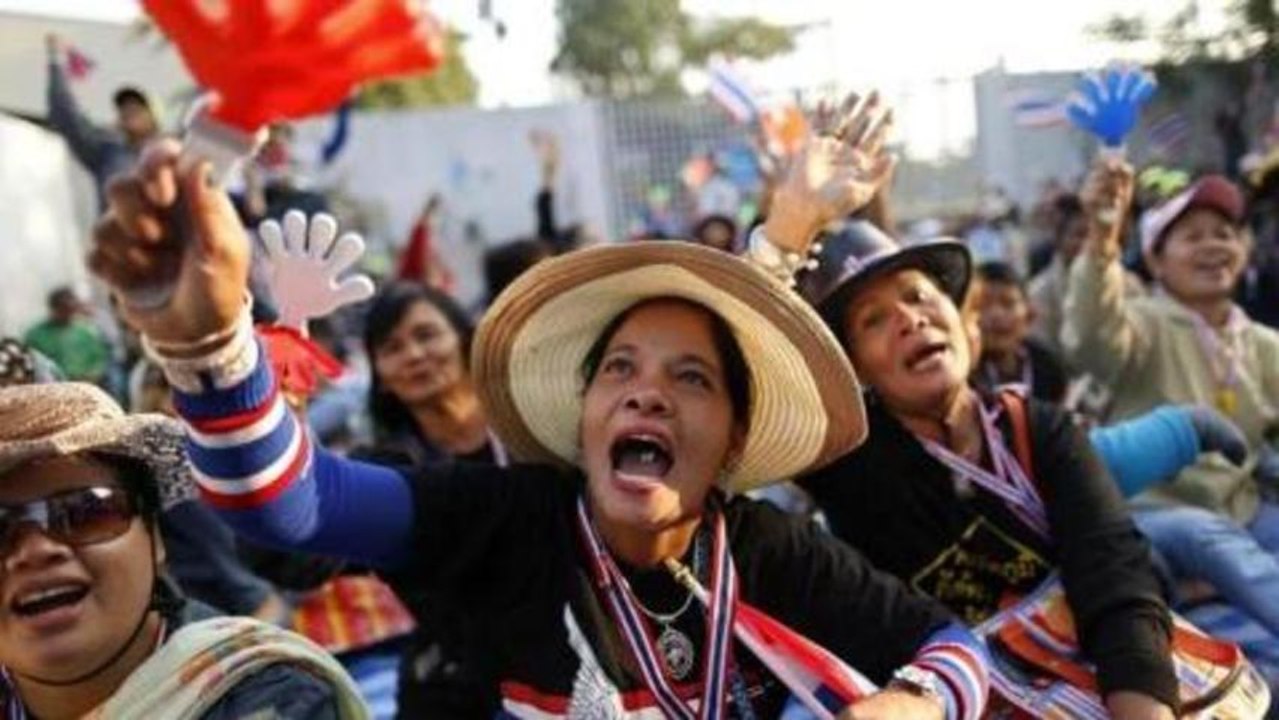 Thai protesters try to block election sign-up